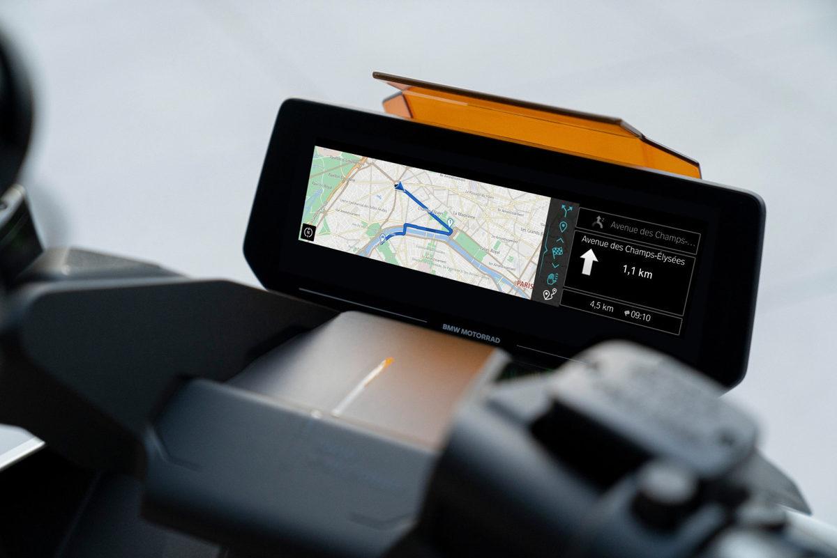 BMW’den Fütüristik Tasarımlı Yeni Elektrikli Scooter: Motorrad Definition CE 04