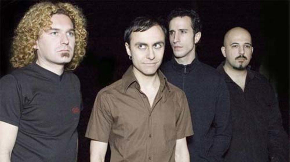 Şimdilerde Pek Duymasak Bile Bir Dönem Şarkılarıyla Hafızalara Kazınmış 10 Unutulmaz Türk Rock Grubu