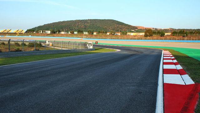 Pilotların Kabusu, Gönüllerin Efendisi: İstanbul Park’taki 8. Viraj Neden Bu Kadar Ünlü?