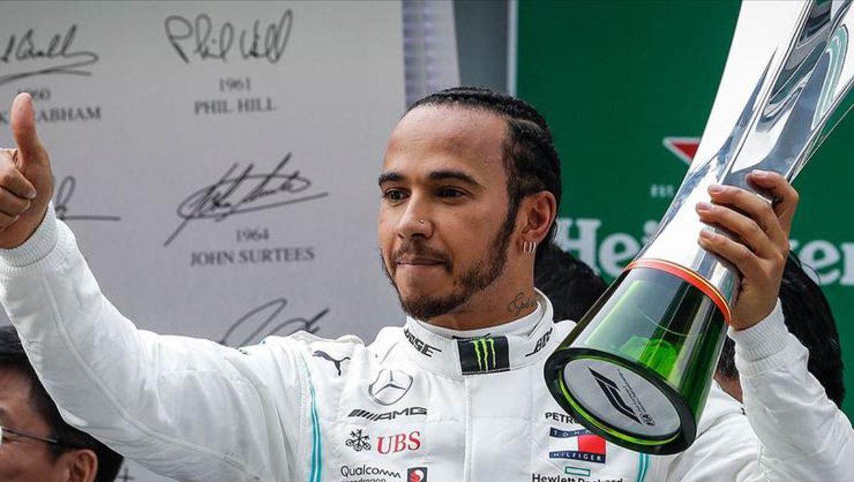 İstanbul Park’ta İstediğini Bulamayan Lewis Hamilton Yarış İçin Umutsuz: Pist Üstünde Kalmaya Çalışacağım