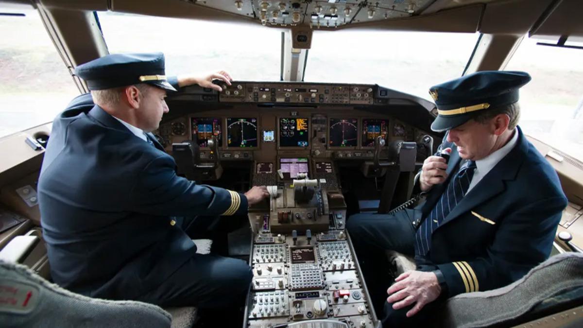 Yeni Bir Araştırmaya Göre Pilotlar, Beynin İşlevsel Bağlantılarında Eşsiz Bir Örüntü Gösteriyor