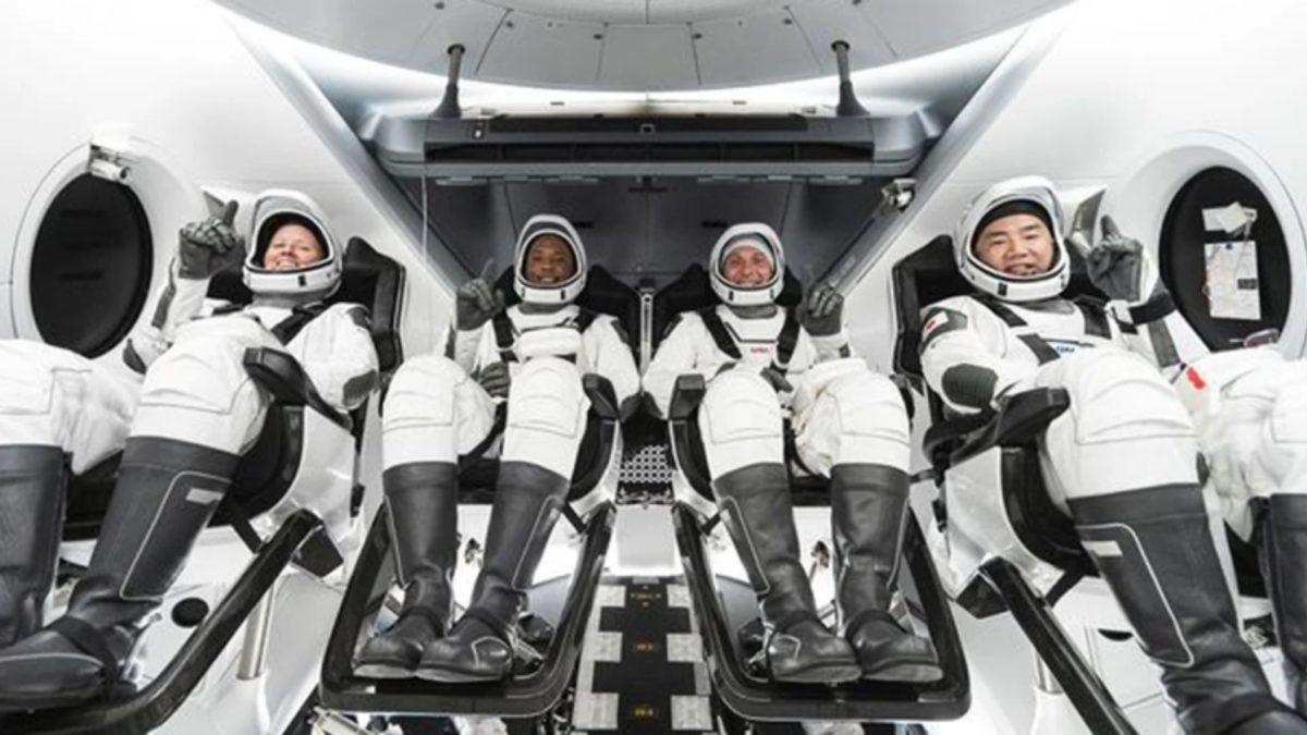 SpaceX Crew Dragon, İlk Operasyonel Uçuşu İçin 4 Astronot ile Fırlatıldı
