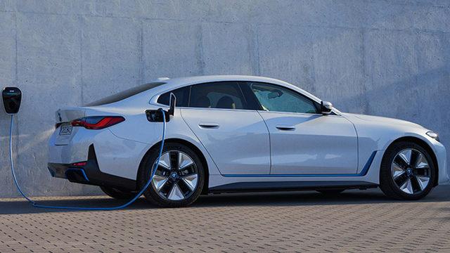 Hazır Tesla Gelirken: Türkiye Elektrikli Otomobillere Ne Kadar Hazır? Araç Fiyatları Ne Durumda?