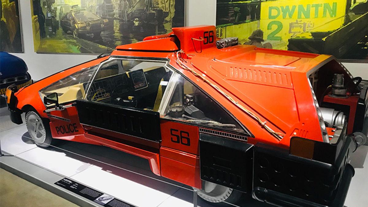 Filmlerde Görülen Gelmiş Geçmiş En Tuhaf Tasarıma Sahip 10 Araba