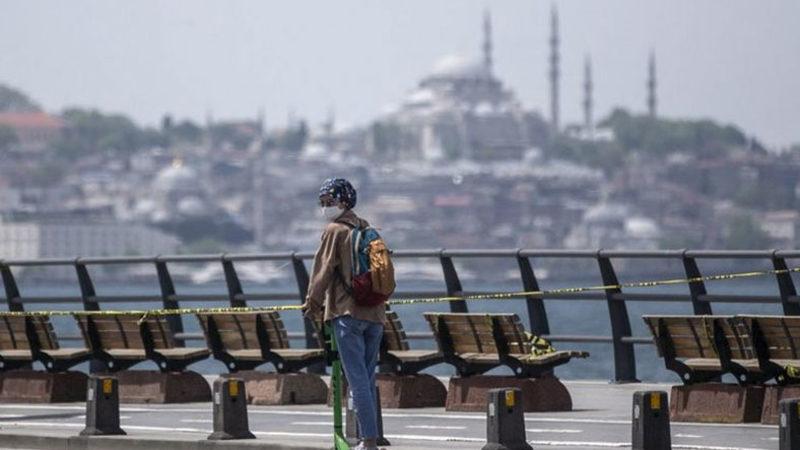 Koronavirüs Salgınında Sokağa Çıkma Yasağı Dahil Yeni Kısıtlamalar Açıklandı