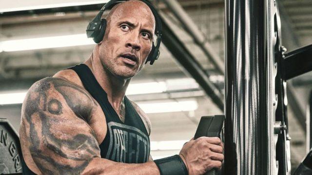 Yarış Oyunlarından Uzak Durması Dileğiyle: Dwayne Johnson, Bir Oyunu Filme Uyarlayacaklarını Açıkladı