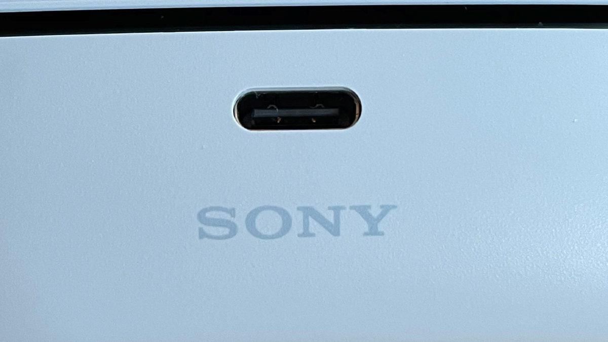 Sony’nin PS5 Kontrol Cihazı DualSense’teki Asimetri, Kullanıcıları Çileden Çıkardı