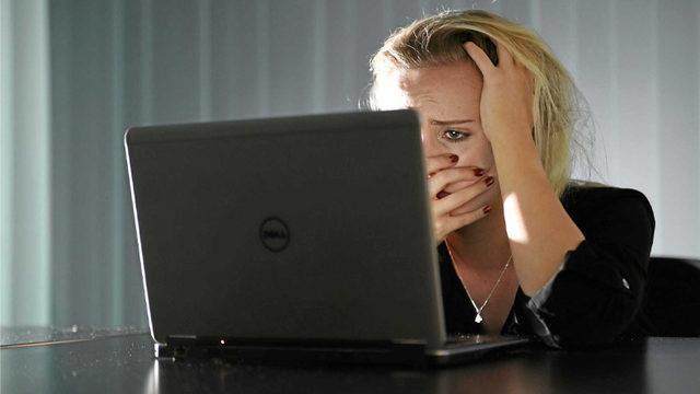 Binlerce İrlandalı Kadının 18+ Fotoğrafları ve Videoları, Rızaları Dışında İnternete Yayıldı