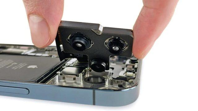 iPhone 12 Pro Max Parçalarına Ayrıldı: Telefonun Tamir Edilebilirlik Puanı Açıklandı