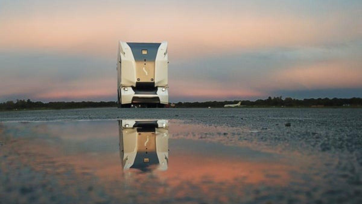 İsveçli bir Girişim, Otonom Yük Araçlarını Tanıttı