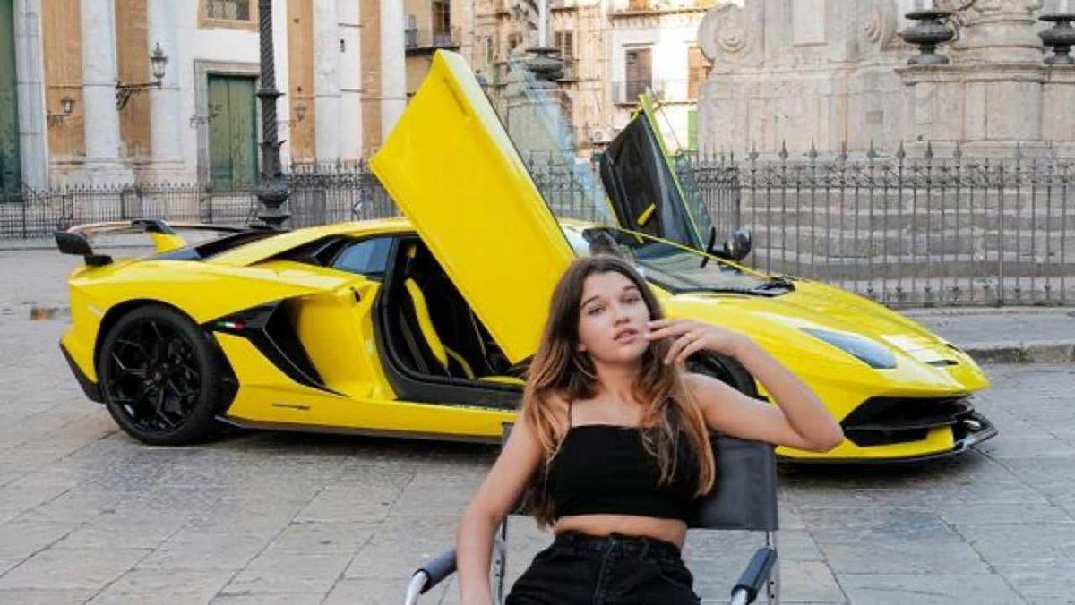 Lamborghini, Kız Çocuklarının Model Olduğu Reklamını Gelen Tepkiler Üzerine Geri Çekti