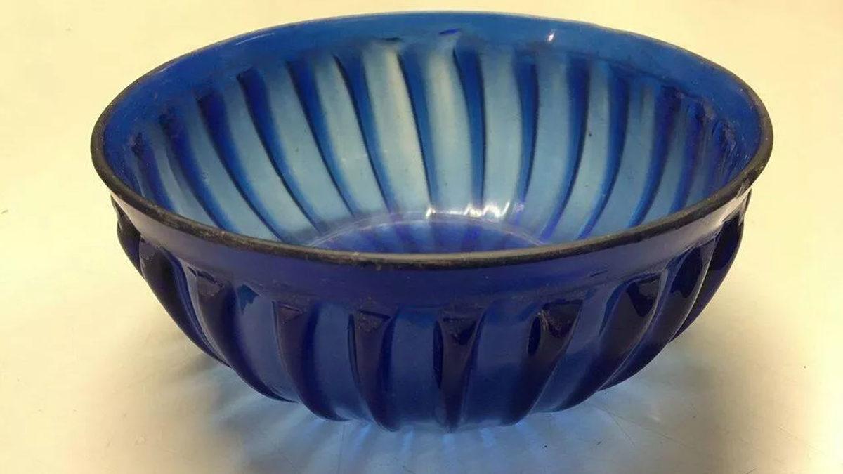 Antik Yeni Ev Hediyesi... 2000 Yıllık, Neredeyse Tek Bir Çizik Bile Olmayan Cam Kase Keşfedildi