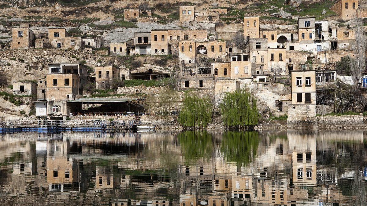 Türkiye’de Tek Başına Gezmenin Yürek İstediği 13 Terk Edilmiş Mekan