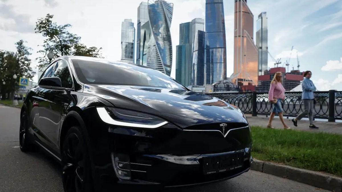 Bir Araştırmacı, Tesla Model X’i Bluetooth Bağlantısıyla 90 Saniye İçinde Ele Geçirmeyi Başardı