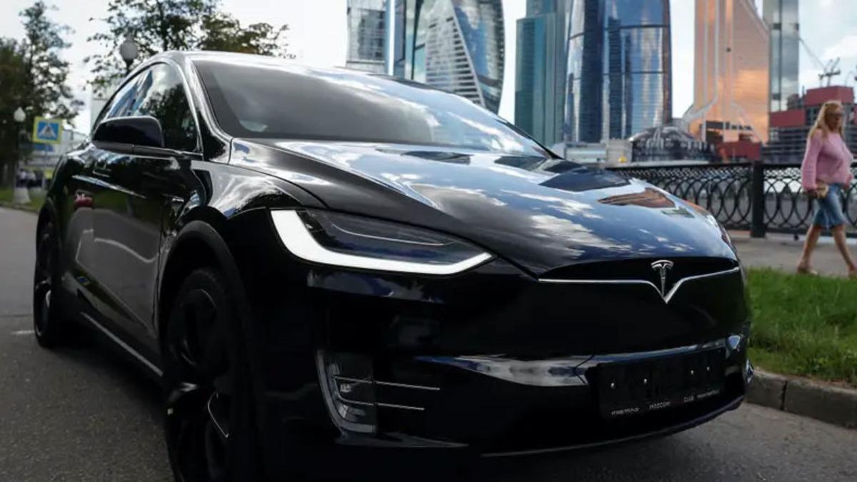 Bir Araştırmacı, Tesla Model X’i Bluetooth Bağlantısıyla 90 Saniye İçinde Ele Geçirmeyi Başardı
