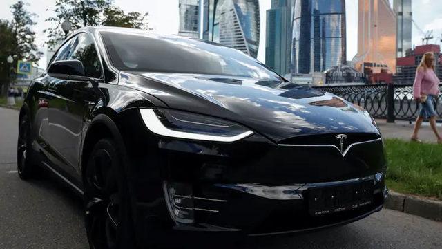 Bir Araştırmacı, Tesla Model X’i Bluetooth Bağlantısıyla 90 Saniye İçinde Ele Geçirmeyi Başardı