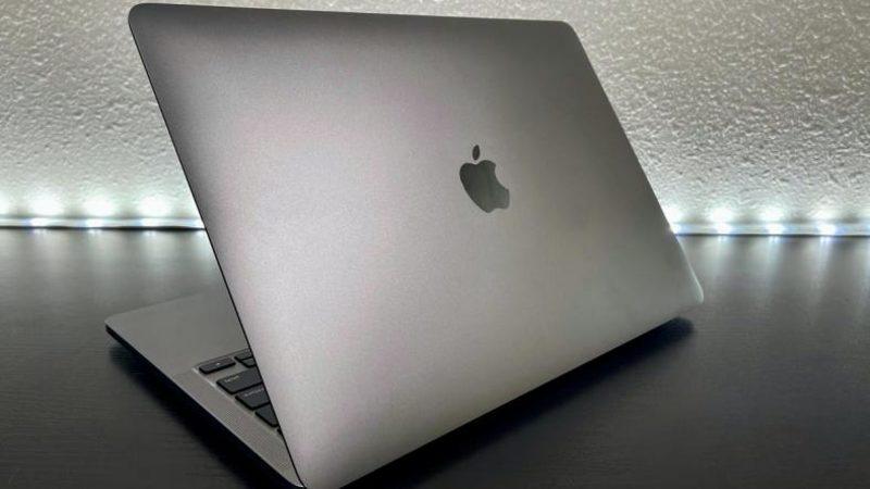 M1 İşlemcili Mac’lerin Aynı Anda 6 Ekrana Görüntü Yansıtabildiği Ortaya Çıktı