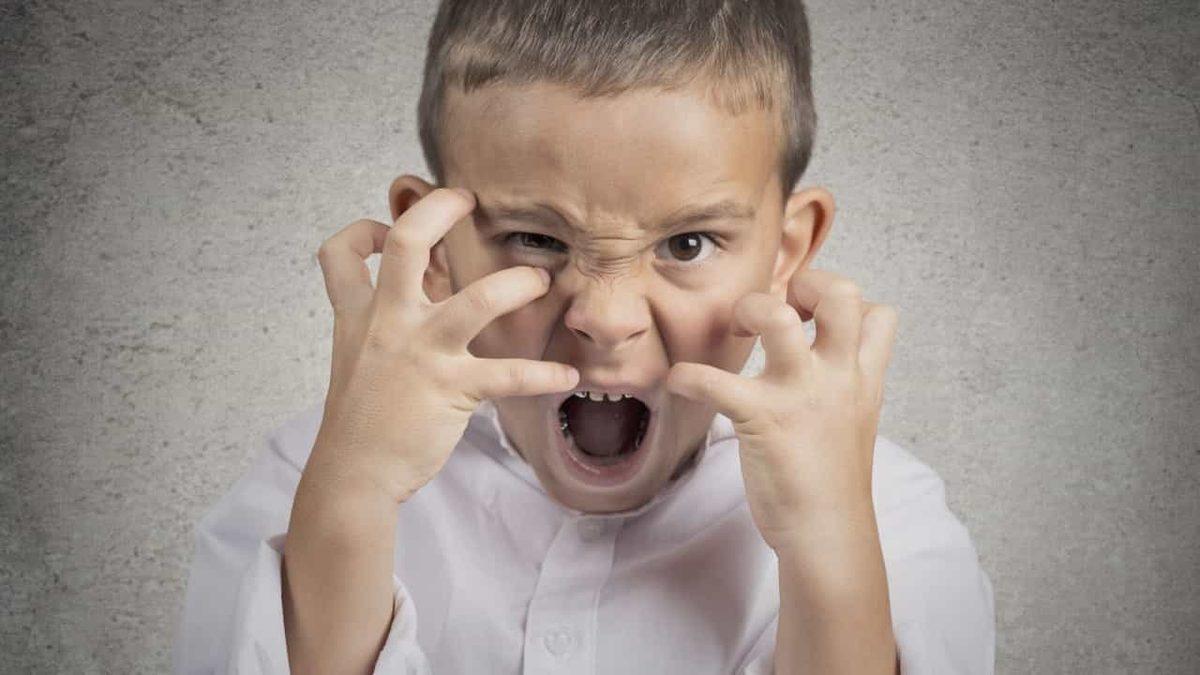 Çocuğunuzu Yetiştirirken Asla Yapmamanız Gereken 13 Hata ve Bilimsel Açıklamaları