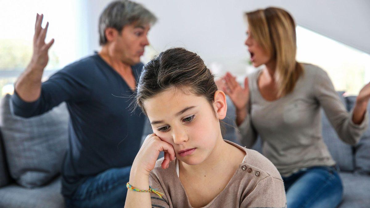 Çocuğunuzu Yetiştirirken Asla Yapmamanız Gereken 13 Hata ve Bilimsel Açıklamaları