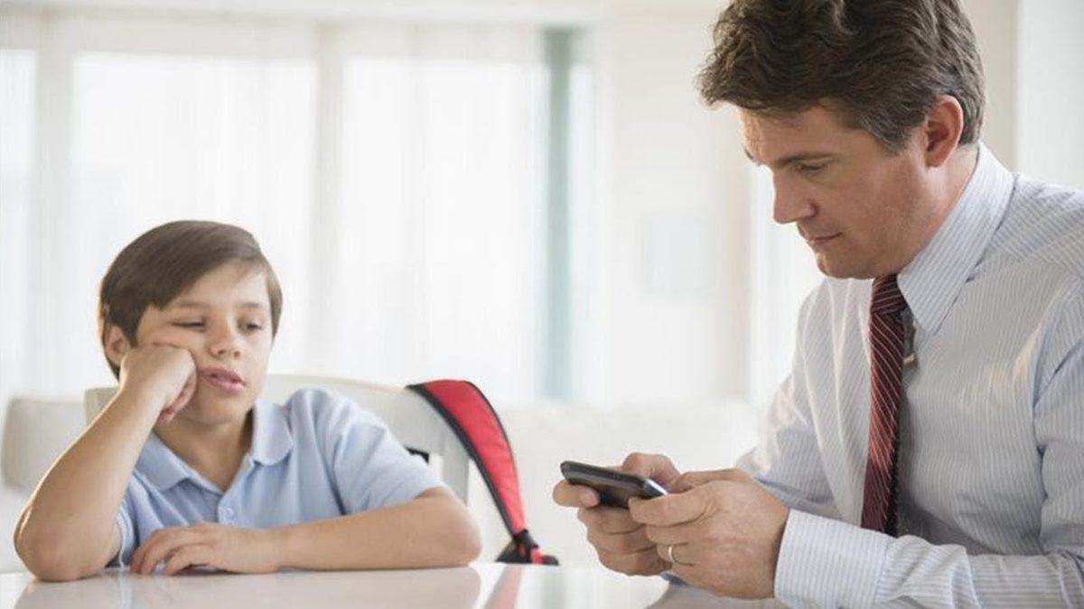 Çocuğunuzu Yetiştirirken Asla Yapmamanız Gereken 13 Hata ve Bilimsel Açıklamaları