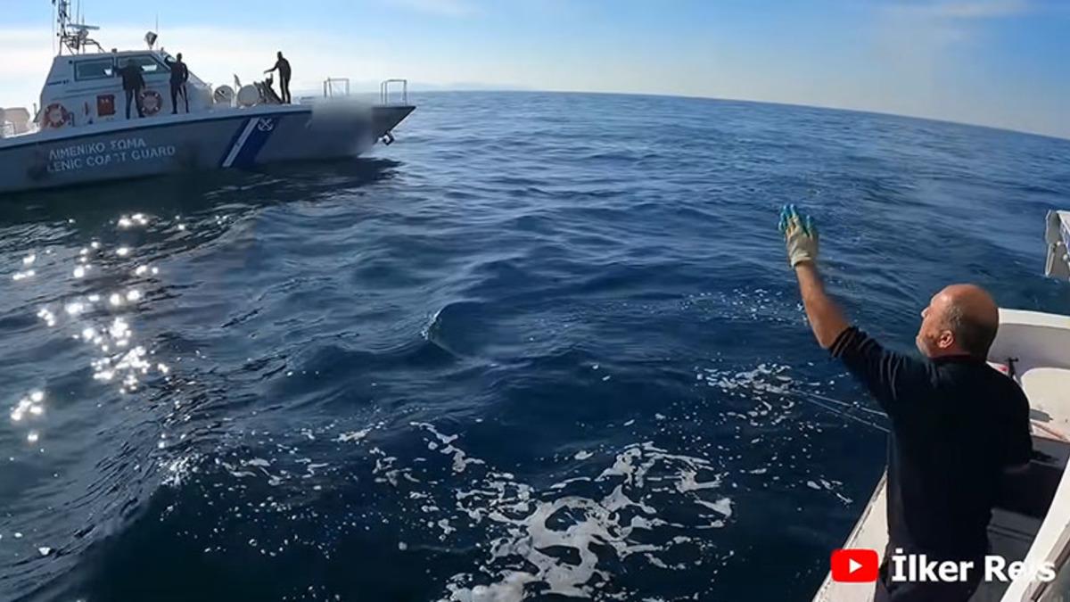 Yunan Sahil Güvenliğinin Tacizine "Sıkıyorsa Gel!" Diyerek Kafa Tutan Türk Balıkçının Videosu Viral Oldu