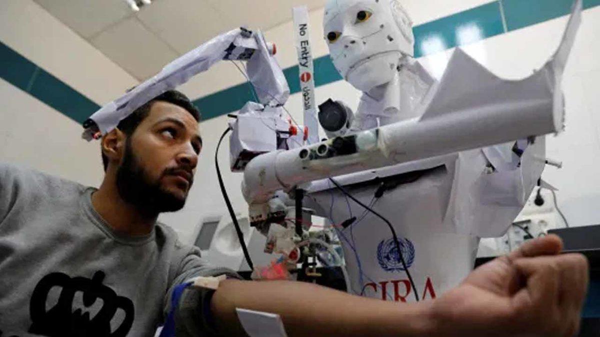 Mısırlı Mucit, Yalnızca COVID-19’lu Hastalarla İlgilenecek Robot Geliştirdi