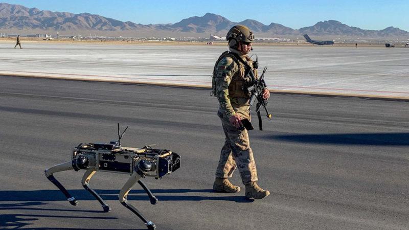 ABD, Sınırları Korumak İçin ’Robot’ Köpeklerin Devriye Gezeceğini Açıkladı