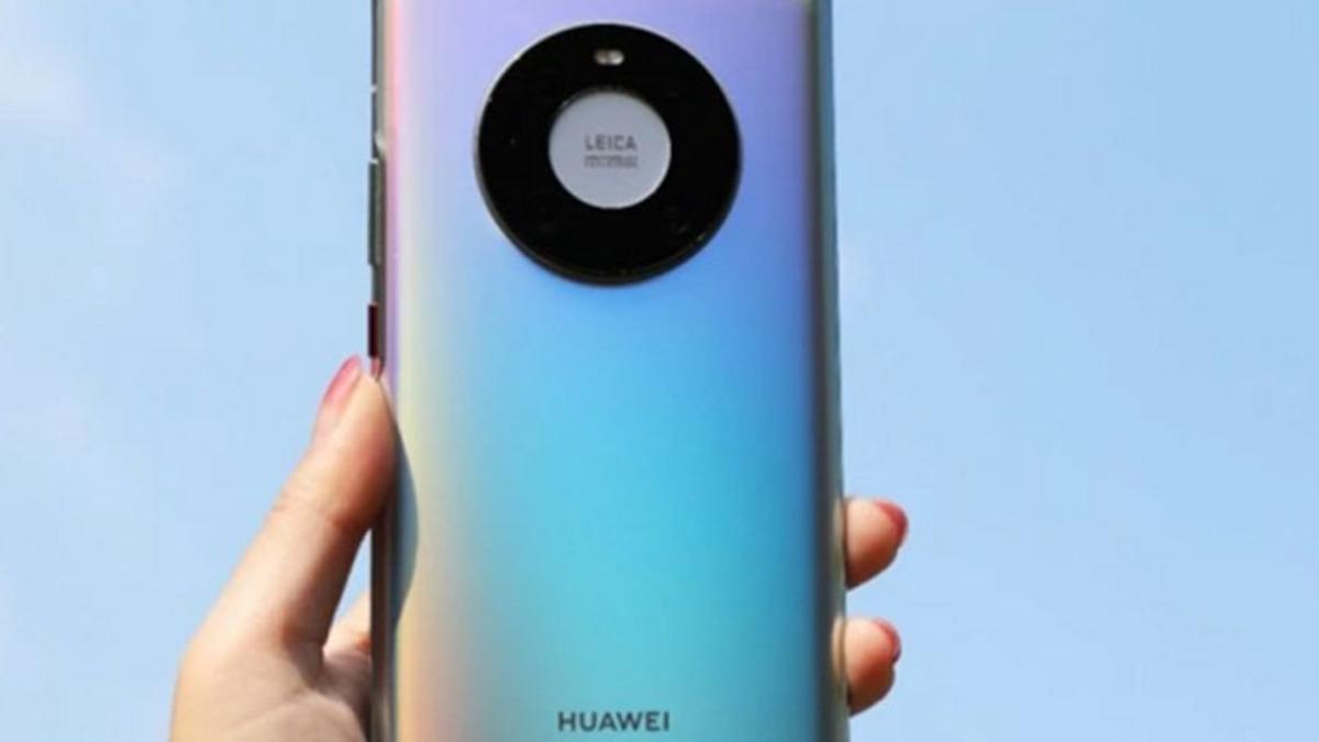 Huawei, Önümüzdeki Sene Amiral Gemisi Telefonlarında ’Sıvı Lens’ Teknolojisini Kullanacak