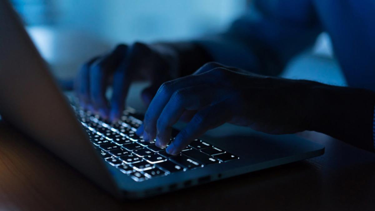 Bir Hacker, Birçok Üst Düzey Şirket Yöneticisinin Microsoft 365 Giriş Bilgilerini Satışa Çıkardı
