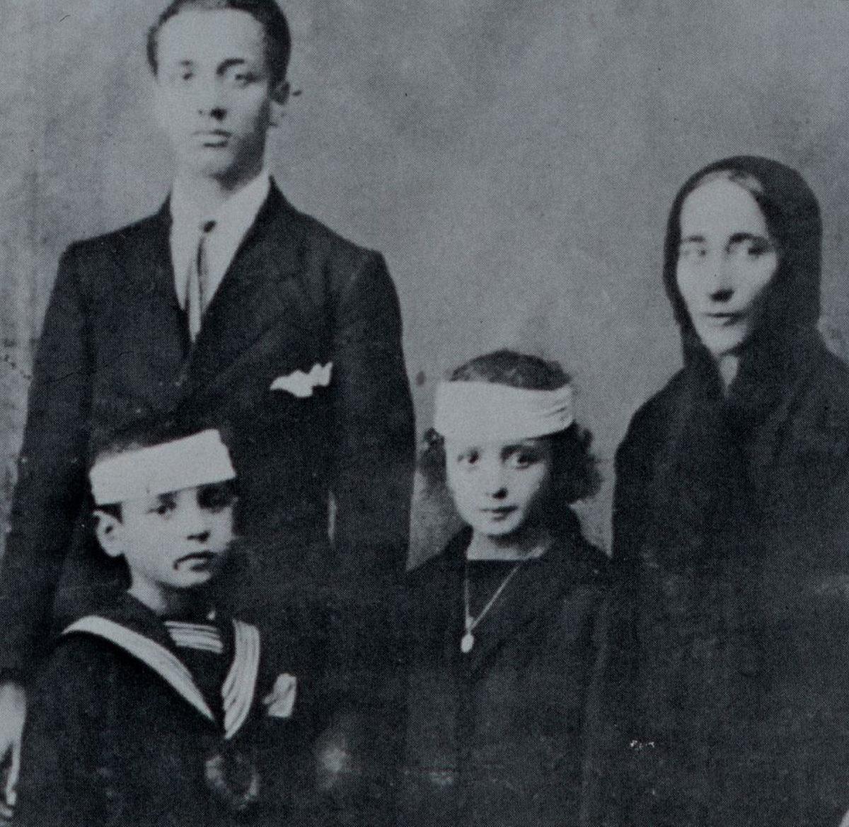 Osmanlı Topraklarında Doğan Bu Kadın, Nasıl Oldu da Dünyanın En Etkili İnsanlarından Birisi Haline Geldi? Rahibe Teresa’nın Esrarengiz Hikayesi