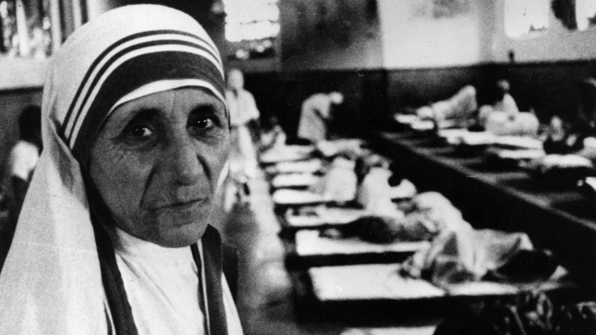 Osmanlı Topraklarında Doğan Bu Kadın, Nasıl Oldu da Dünyanın En Etkili İnsanlarından Birisi Haline Geldi? Rahibe Teresa’nın Esrarengiz Hikayesi