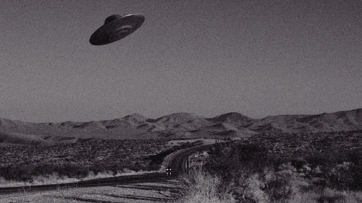 Harvard Profesörü, İki Yıl İçinde UFO’lara Ait Yüksek Çözünürlüklü Görseller Toplayacağını İddia Etti