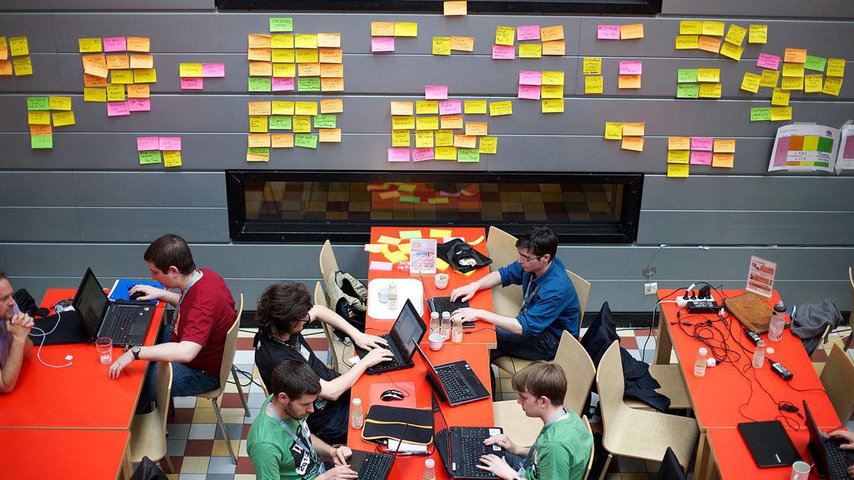 Katılınca Hem Yeteneklerinizi Keşfedip Hem de CV’nizi Güçlendirebileceğiniz Yarışma: Hackathon Nedir?