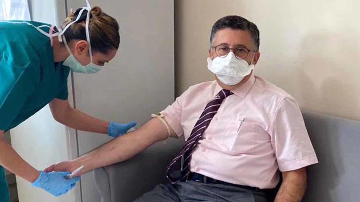 Profesörden Türkiye’deki Gönüllü Koronavirüs Aşısı Olan Vatandaşlara Önemli Uyarı