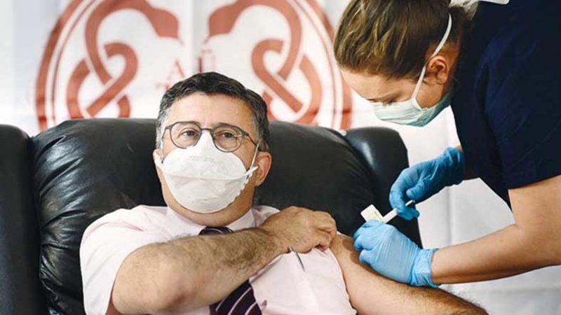 Profesörden Türkiye’deki Gönüllü Koronavirüs Aşısı Olan Vatandaşlara Önemli Uyarı