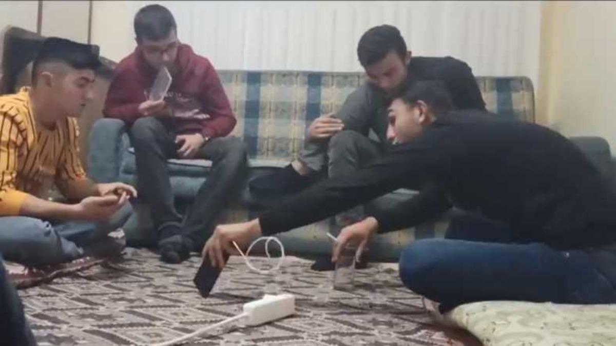 Türk Gençlerin Twitter’da Viral Olan “Dünya’nın Dönüşü” Konulu Tartışması