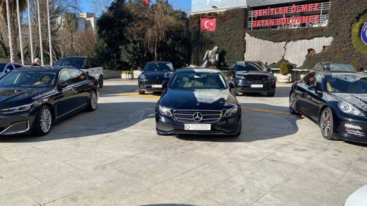 Lüks Araba Kaçakçılığı Yapan Şebekeye Operasyon: Emniyetin Bahçesi Hızlı ve Öfkeli Setine Döndü