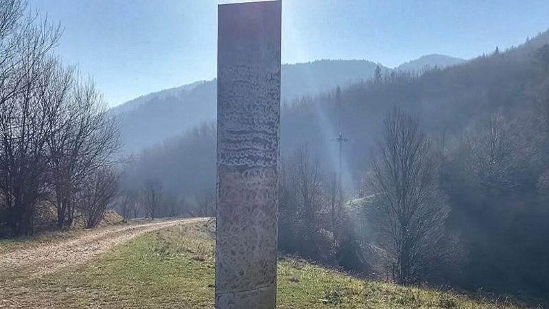 Romanya’da Ortaya Çıkan Monolit, Gizemli Bir Şekilde Ortadan Kayboldu