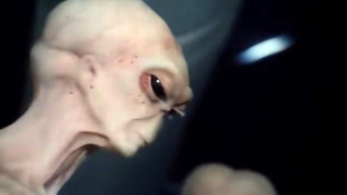 Uzaylılar Tarafından Kaçırıldığını İddia Eden Bir Kadın, Yaşadıklarını Webtekno’ya Anlattı: Peki Bilim Bu Konuda Ne Söylüyor?