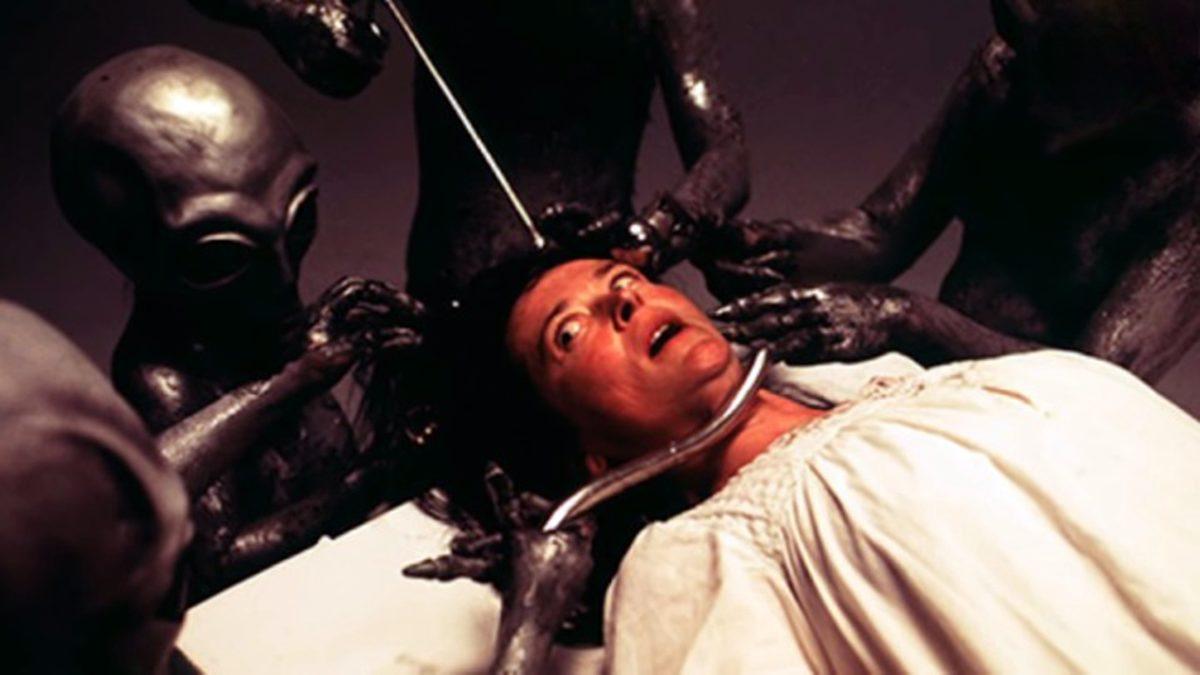 Uzaylılar Tarafından Kaçırıldığını İddia Eden Bir Kadın, Yaşadıklarını Webtekno’ya Anlattı: Peki Bilim Bu Konuda Ne Söylüyor?