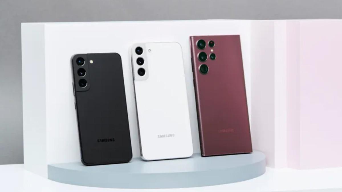 Samsung Galaxy S22 Ailesinin Türkiye’deki Ön Sipariş Tarihleri Açıklandı