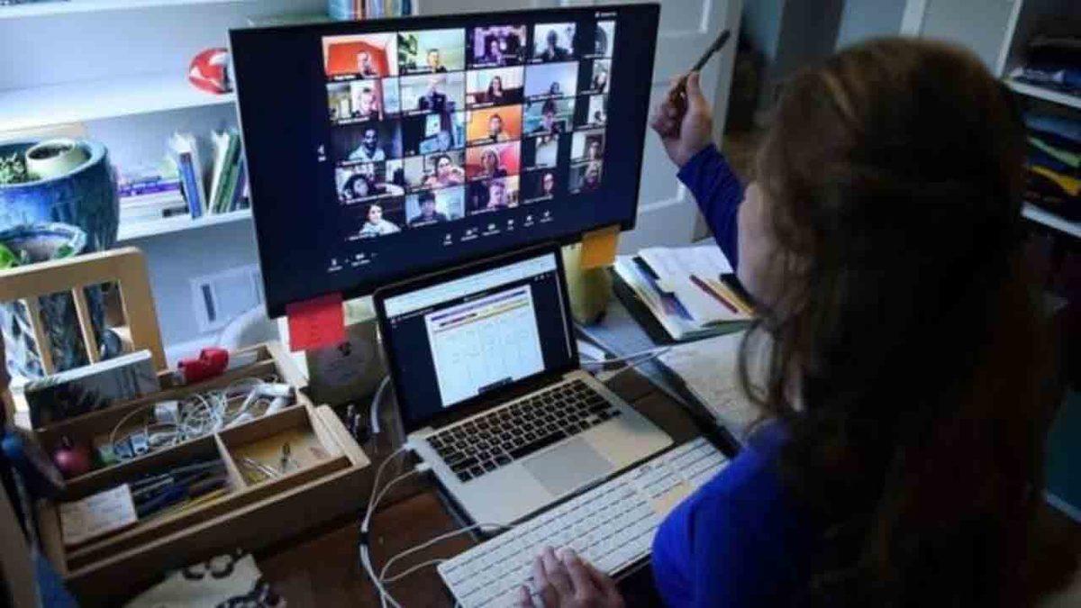 Bi’ Bitmediniz: Siber Sapıklar, Öğrenci ve Öğretmenlere 18+ Videolar İzletiyor