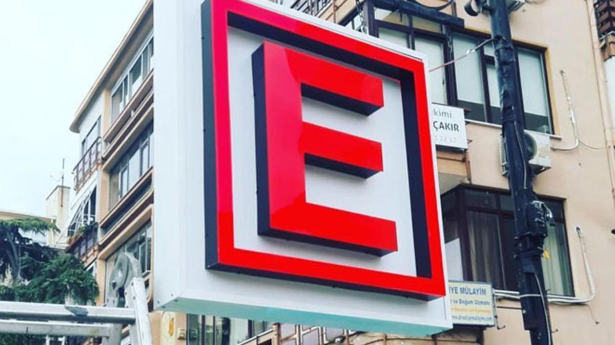 Eczanelerin ’E’ Tabelası ’Reklam’ Sayıldı: Artık Tüm Eczaneler Tabela Vergisi Ödeyecek