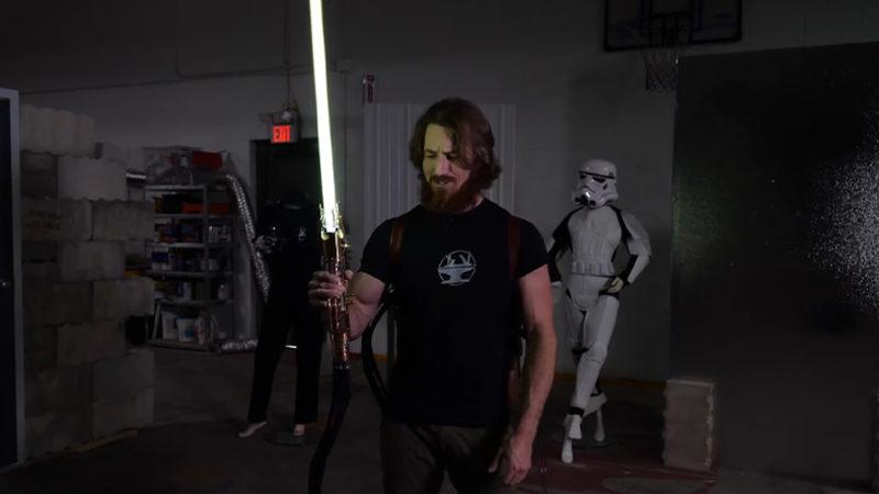 Hacksmith Industries YouTube Kanalı, Geliştirdiği Işın Kılıcıyla Guinness Dünya Rekoru’nun Sahibi Oldu