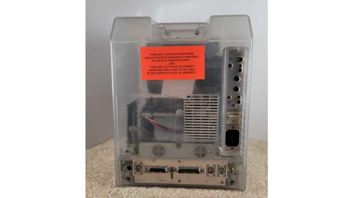 Apple’ın 30 Yıl Önce Tasarlayıp Hiç Piyasaya Sürmediği Bilgisayar Ortaya Çıktı