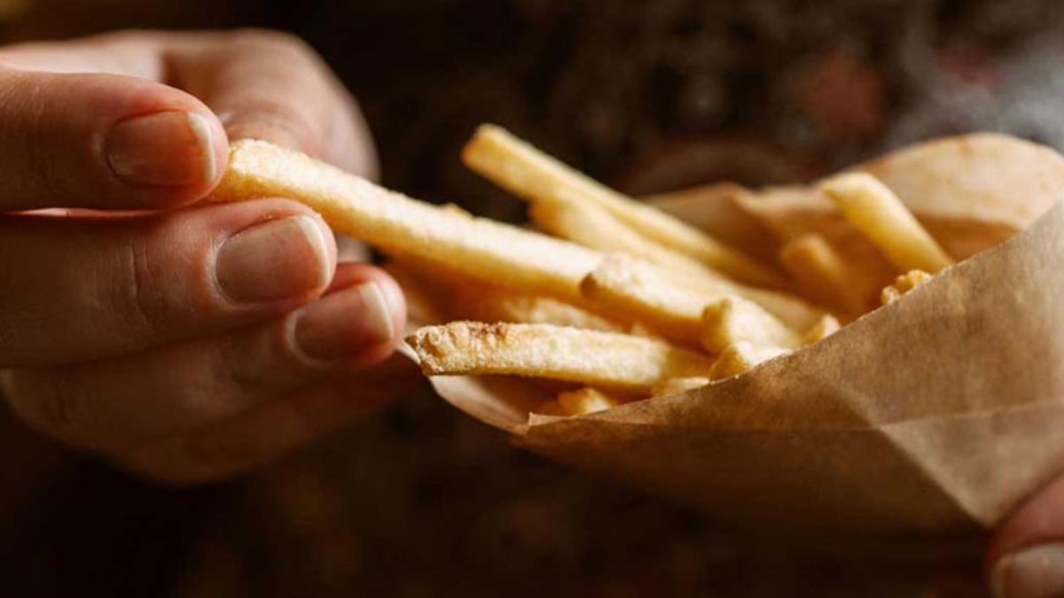 Bazı İnsanların Neden Fast Food Yemekten Uzak Durduğu Açıklandı (Hayır, Sağlıksız Olmamak İçin Değil)