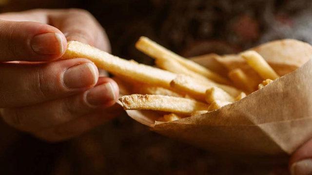 Bazı İnsanların Neden Fast Food Yemekten Uzak Durduğu Açıklandı (Hayır, Sağlıksız Olmamak İçin Değil)