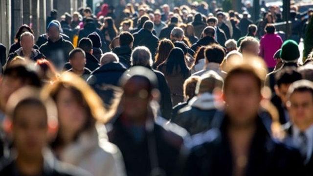 Geleceğimizi Kaybetmek Üzere Olduğumuzu Gösteren Araştırma: Gençlerin %73’ü Türkiye’de Yaşamak İstemiyor