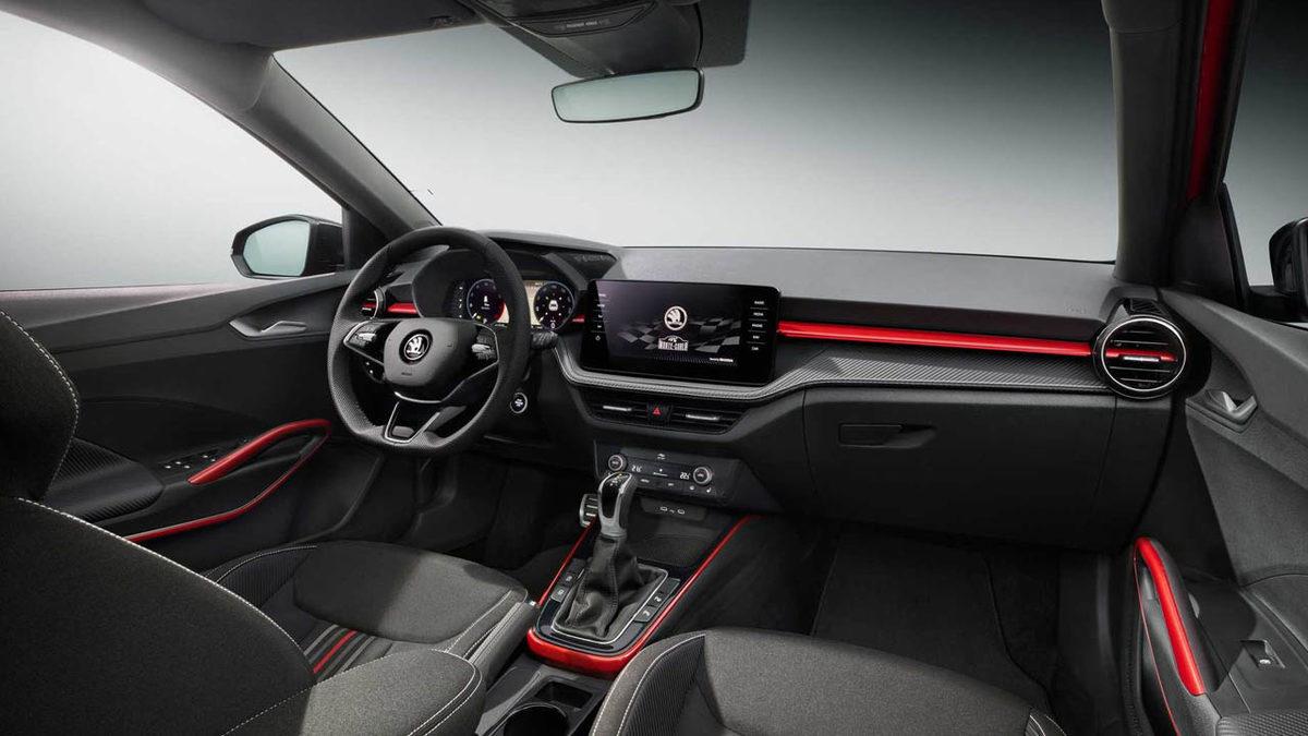 Spor Otomobil Kadar Havalı Şehir İçi Otomobili 2022 Skoda Fabia Monte Carlo Tanıtıldı