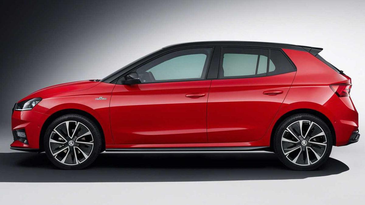 Spor Otomobil Kadar Havalı Şehir İçi Otomobili 2022 Skoda Fabia Monte Carlo Tanıtıldı